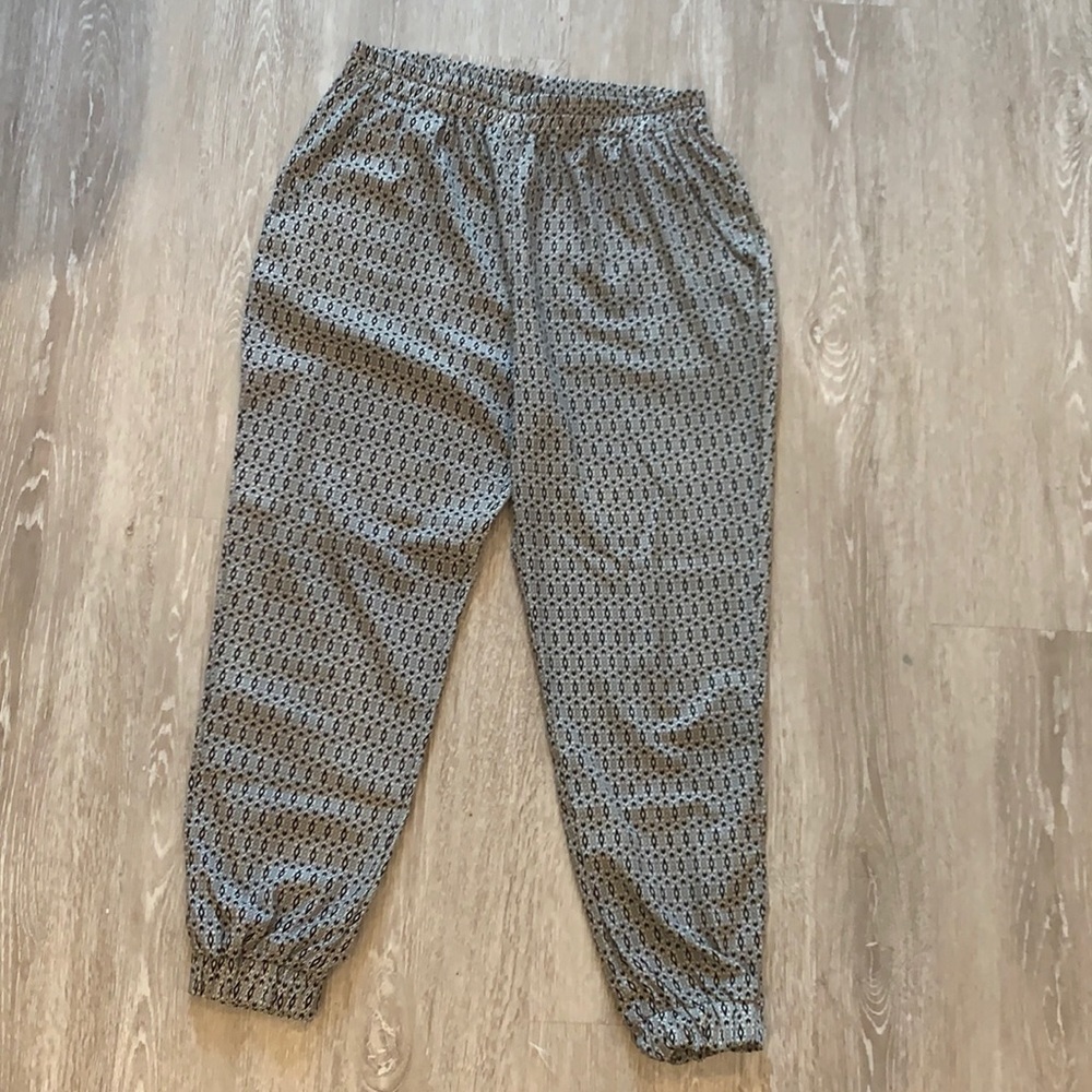 no tag size L loose fitted pants elastic ankle